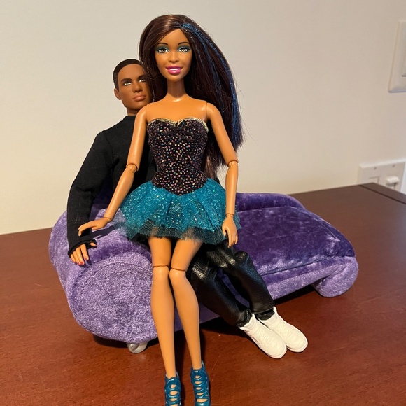 Barbie Doll HTF 2013 Barbie Fashionistas Metallic Series Nikki - Picture 8 of 8